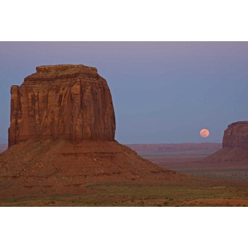 UT, Full moon rising over Monument Valley